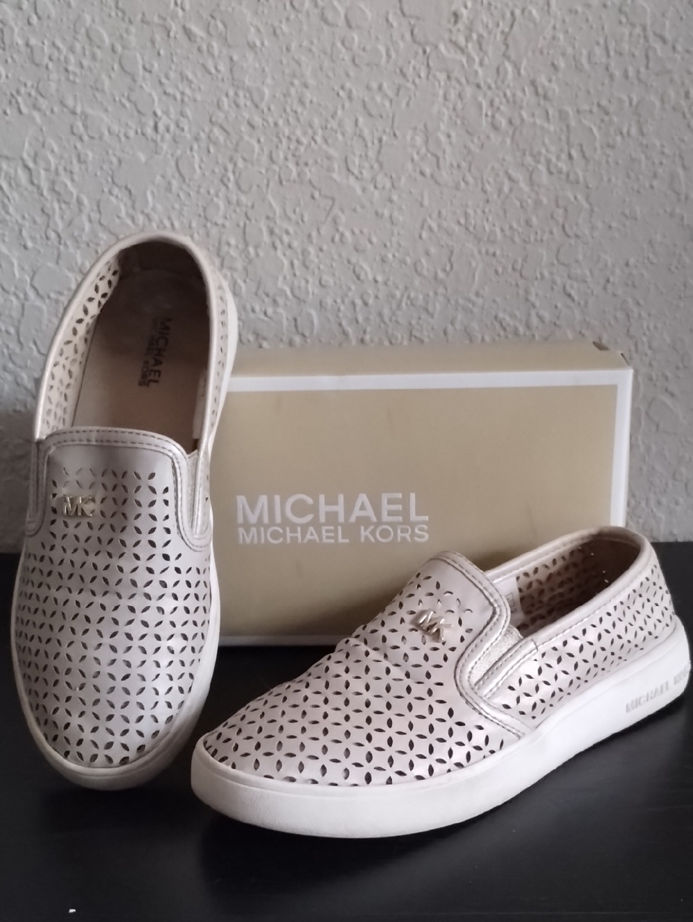 Michael Kors "Jem Olivia" Slip On Casual Shoes Sz 2 Euro 33